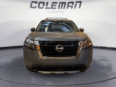 Used 2024 Nissan Pathfinder Platinum w/ Cargo Package image 8