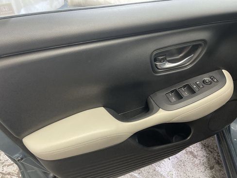 Used 2024 Honda HR-V LX image 13