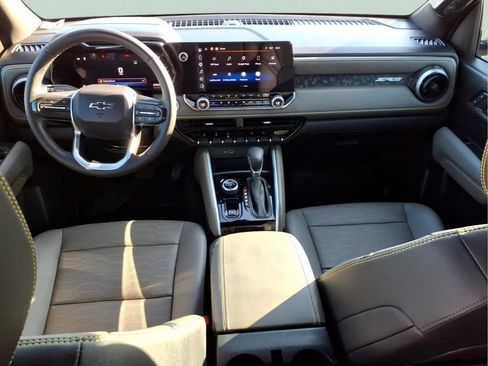 Used 2024 Chevrolet Colorado ZR2 w/ ZR2 Convenience Package III AWD/4WD image 17