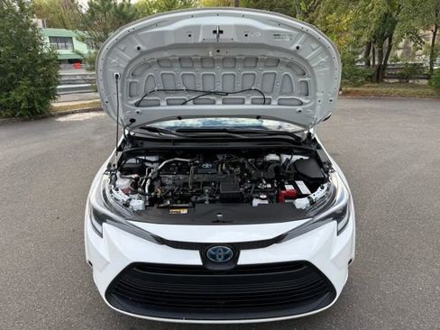 Used 2023 Toyota Corolla LE AWD/4WD image 30