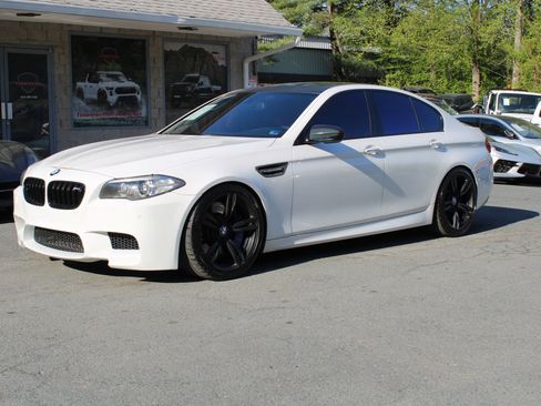 Used 2016 BMW M5 RWD image 3
