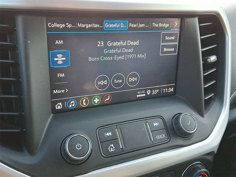 Certified 2023 GMC Acadia SLE w/ Driver Convenience Package image 19