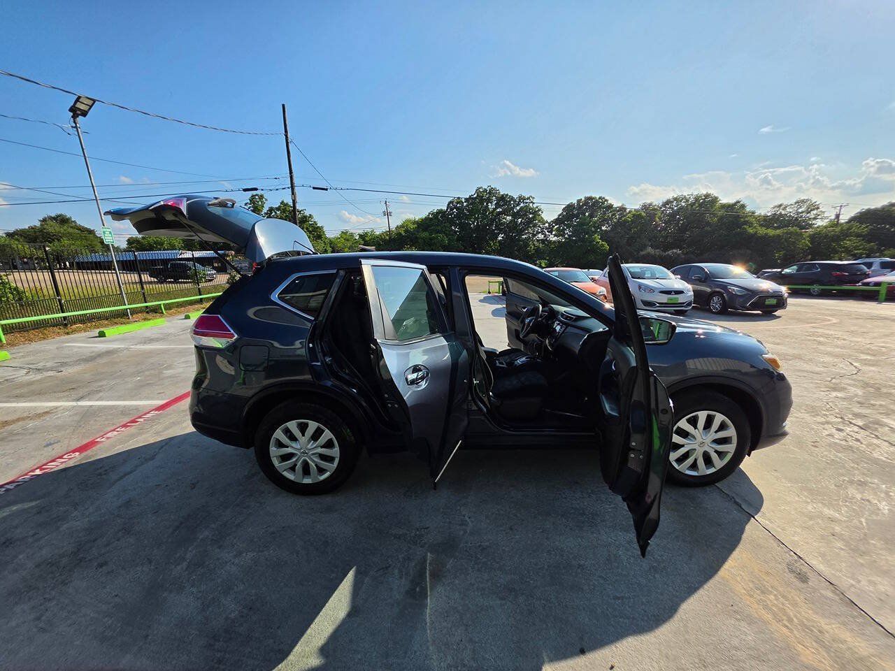 Used 2014 Nissan Rogue S FWD image 41