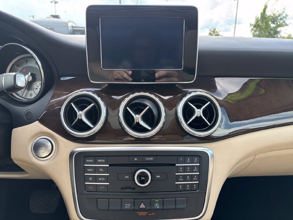 Used 2016 Mercedes-Benz GLA 250 image 24