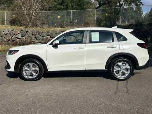 Used 2024 Honda HR-V LX image 2