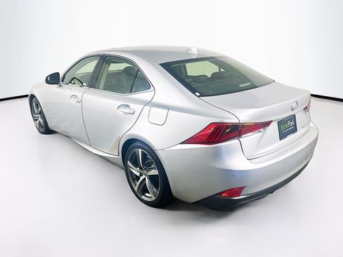 Used 2017 Lexus IS 200t w/ Premium Package RWD image 5