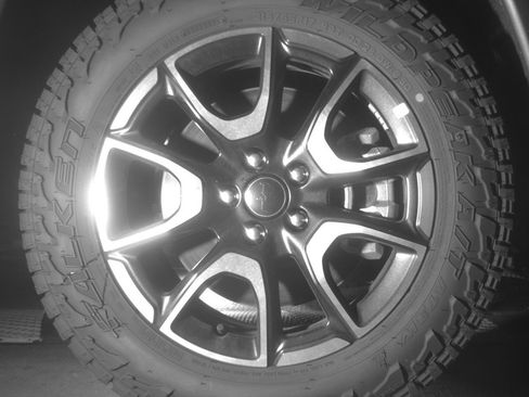 Used 2025 Jeep Compass Trailhawk AWD/4WD image 13
