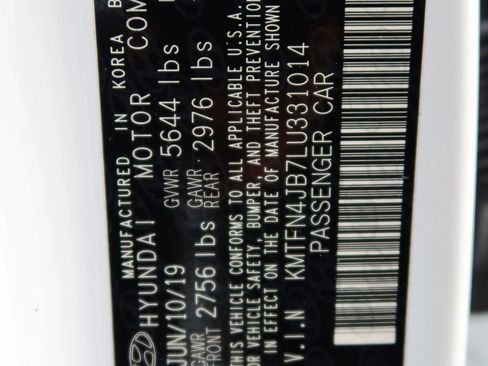 Used 2020 Genesis G80 3.3T Sport image 12