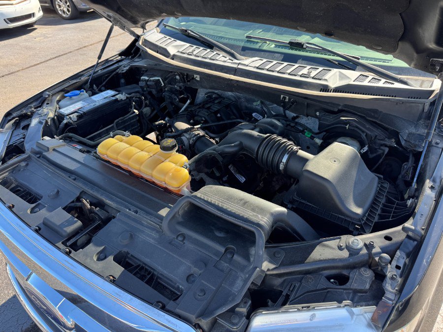 Used 2016 Ford F150 XLT AWD/4WD image 21
