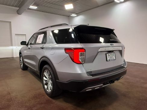 Used 2023 Ford Explorer XLT w/ Equipment Group 202A AWD/4WD image 35