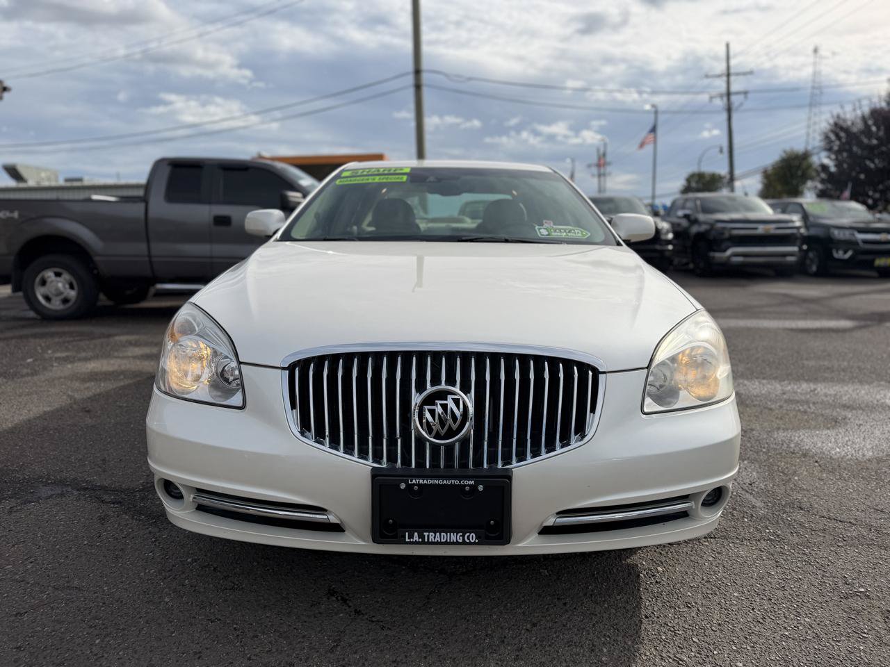 Used 2011 Buick Lucerne CXL FWD image 3