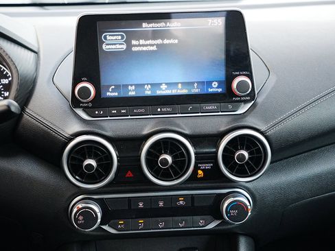 Used 2022 Nissan Sentra SV image 16