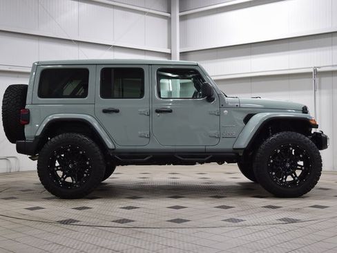 Used 2024 Jeep Wrangler Sahara w/ Technology Group image 9