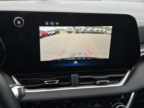 Used 2026 Chevrolet Equinox LT FWD image 18