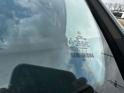 Used 2012 Mercedes-Benz R 350 4MATIC image 10