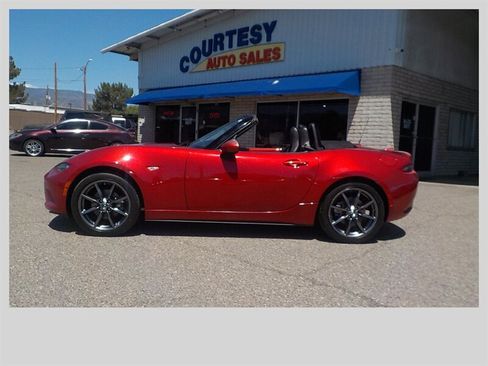 Used 2016 MAZDA MX-5 Miata Grand Touring RWD image 4