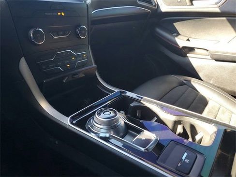 Used 2020 Ford Edge ST-Line image 26