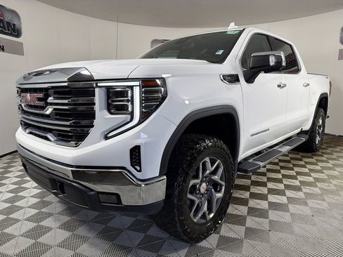 Used 2022 GMC Sierra 1500 SLT image 8