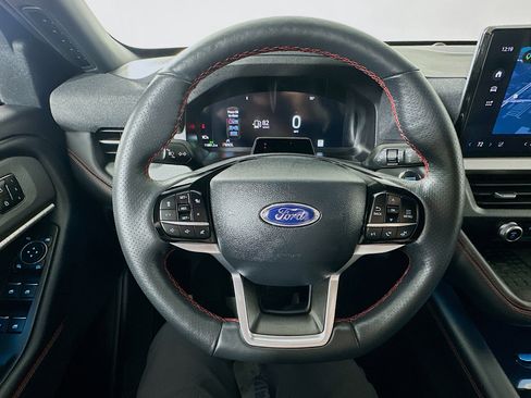 Used 2025 Ford Explorer ST-Line w/ Premium Package image 11