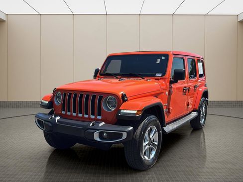 Used 2019 Jeep Wrangler Unlimited Sahara w/ LED Lighting Group AWD/4WD image 1