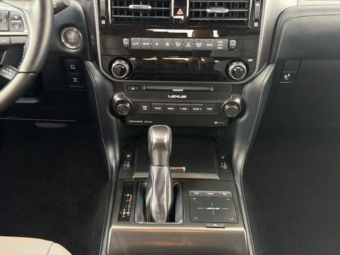 Used 2023 Lexus GX 460 w/ Black Line Special Edition AWD/4WD image 18