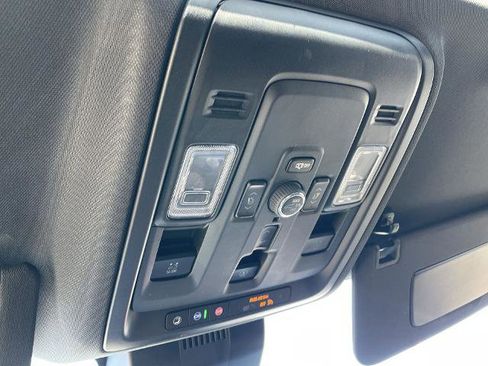 New 2025 Chevrolet Suburban High Country image 89