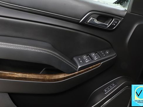 Used 2017 Chevrolet Tahoe LT w/ LT Signature Package image 23