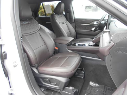 New 2026 Ford Explorer Platinum image 36