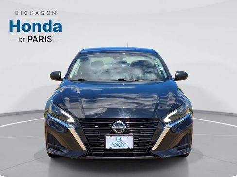 Used 2025 Nissan Altima 2.5 SV FWD image 2