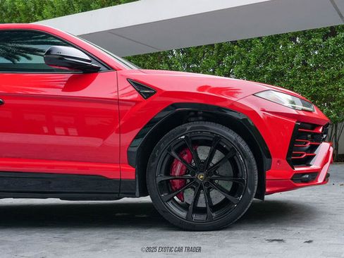 Used 2019 Lamborghini Urus image 11