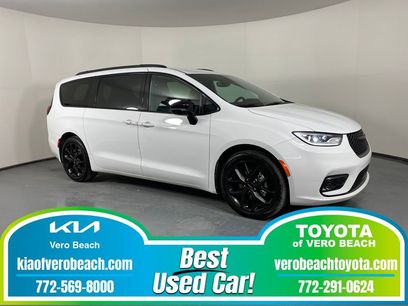 Used 2024 Chrysler Pacifica Touring-L w/ S Appearance Package