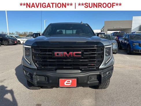 Used 2024 GMC Sierra 1500 AT4X image 2