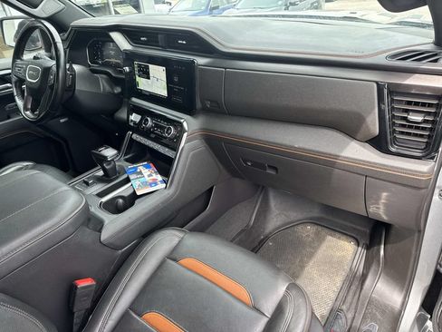 Used 2024 GMC Sierra 1500 AT4 w/ Technology Package AWD/4WD image 14