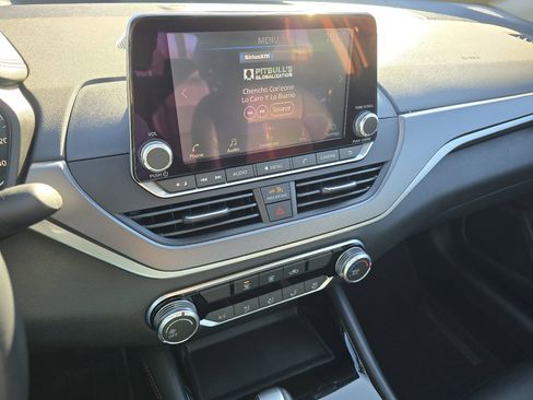 Used 2024 Nissan Altima 2.5 SR image 32