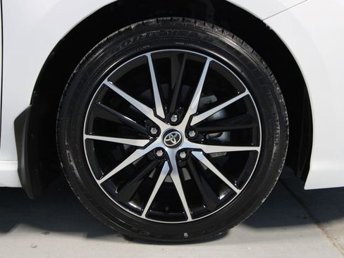 Used 2024 Toyota Camry SE FWD image 31