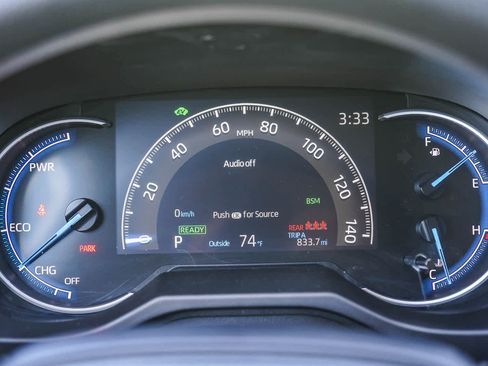 Used 2024 Toyota RAV4 XLE AWD/4WD image 22