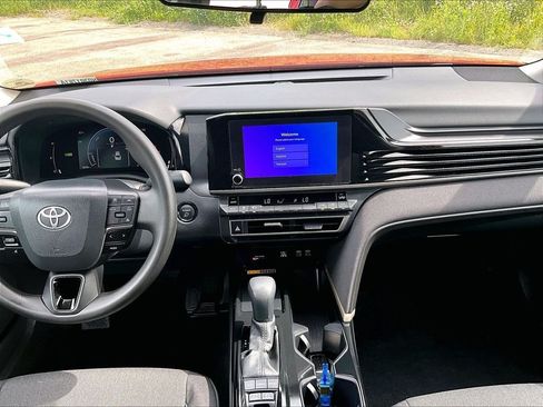 Used 2026 Toyota Camry LE FWD image 18