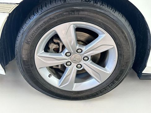 Used 2019 Honda Odyssey EX image 37