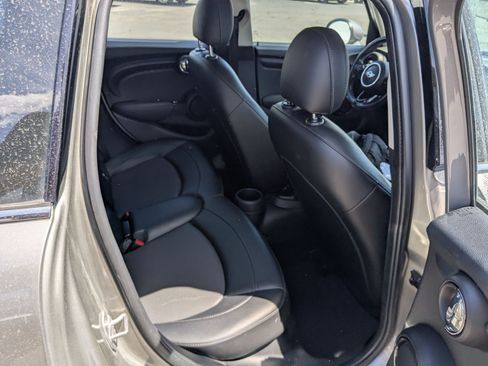 Used 2017 MINI Cooper 4-Door Hardtop FWD image 29