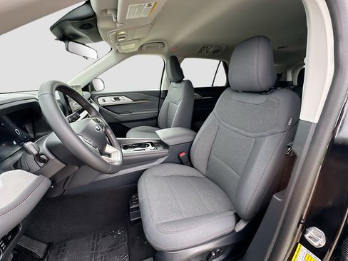 New 2026 Ford Explorer Active RWD image 15