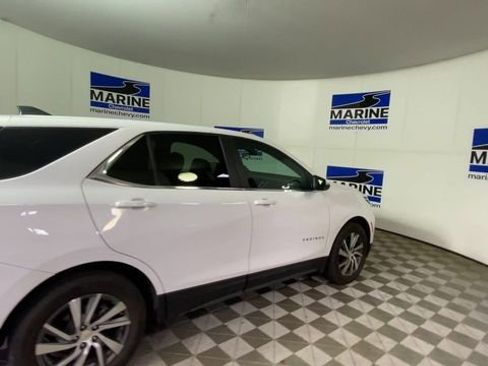 Certified 2024 Chevrolet Equinox LT image 2