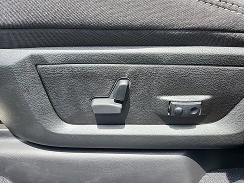 Used 2025 RAM 2500 Big Horn image 28