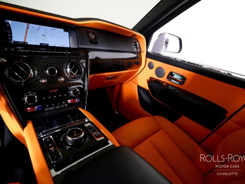 Certified 2024 Rolls-Royce Cullinan Black Badge image 16