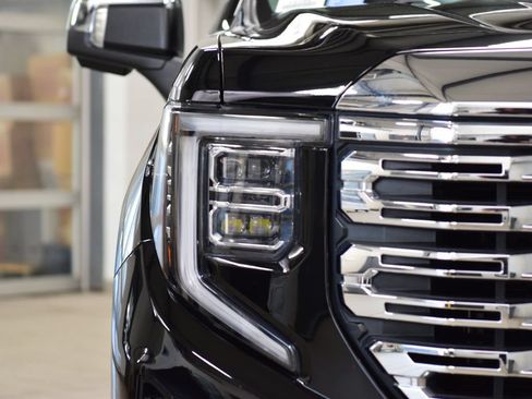 Used 2024 GMC Sierra 1500 Denali AWD/4WD image 12