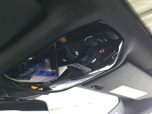 Used 2025 BMW 530i xDrive image 35