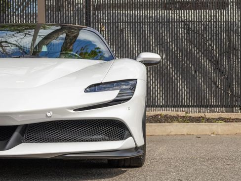 Used 2025 Ferrari SF90 Spider AWD/4WD image 8