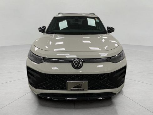 New 2026 Volkswagen Tiguan SE R-Line image 10