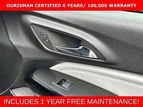 Certified 2025 Chevrolet Trax LT w/ LT Convenience Package FWD image 9