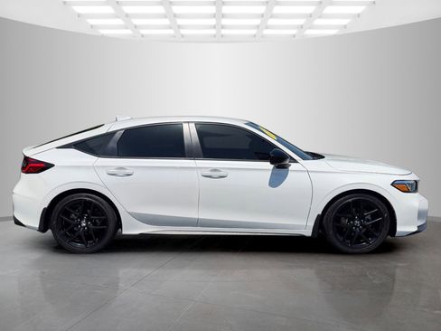 Used 2025 Honda Civic Sport image 6