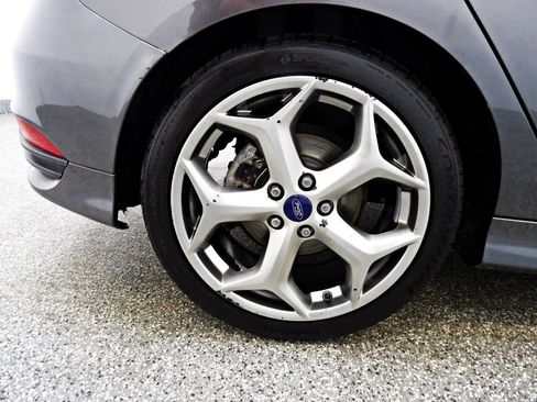 Used 2016 Ford Focus ST FWD image 23